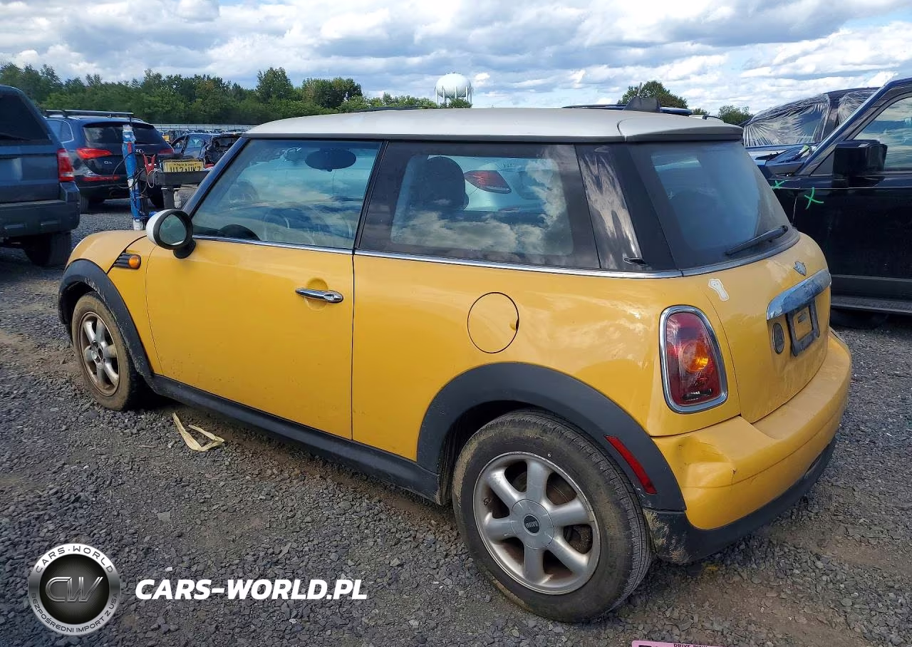 2007 Mini Cooper VIN:WMWMF33577TU62876 - 2