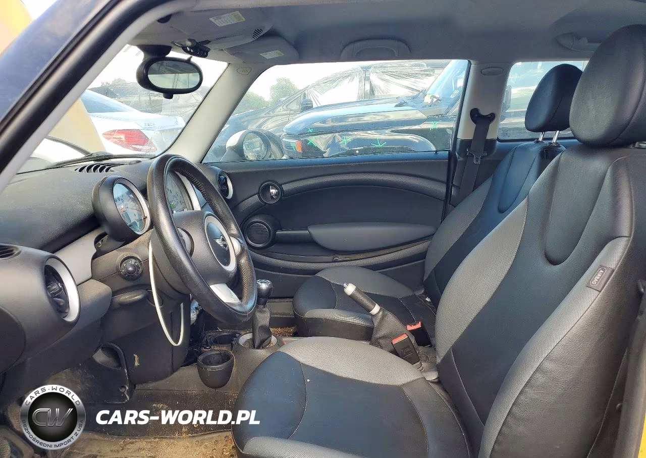 2007 Mini Cooper VIN:WMWMF33577TU62876 - 7