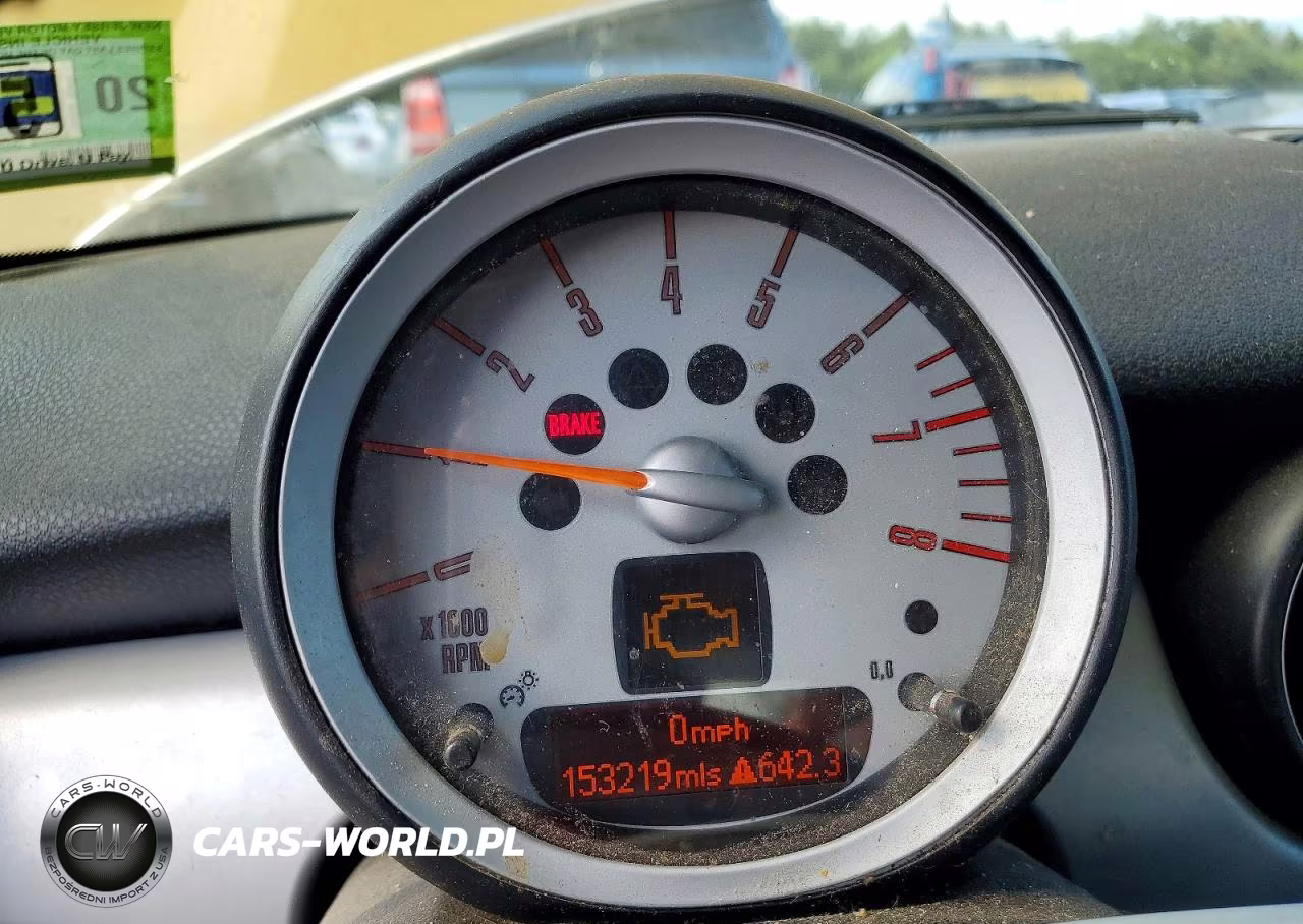 2007 Mini Cooper VIN:WMWMF33577TU62876 - 9