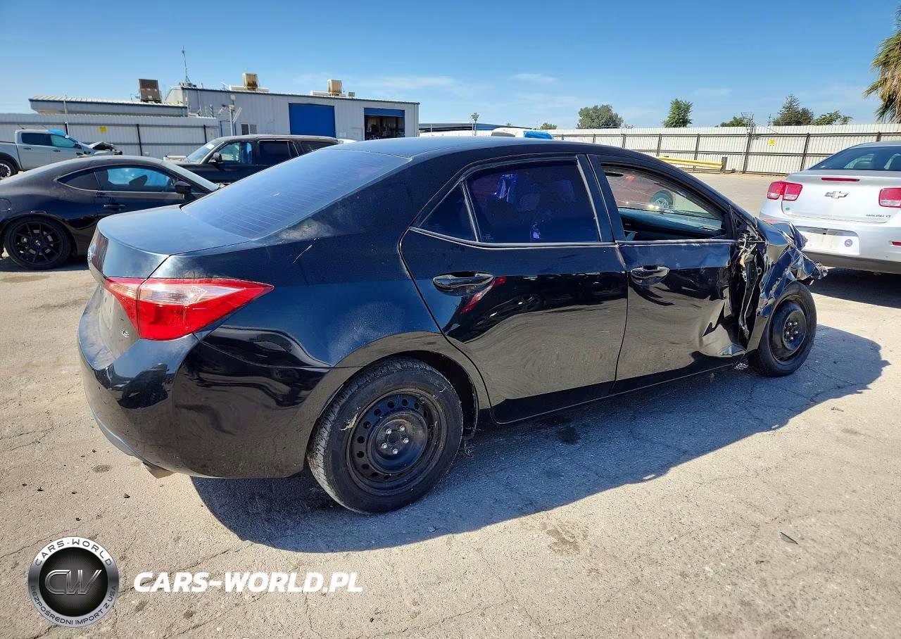 2018 Toyota Corolla Le VIN:2T1BURHE1JC105459 - 3