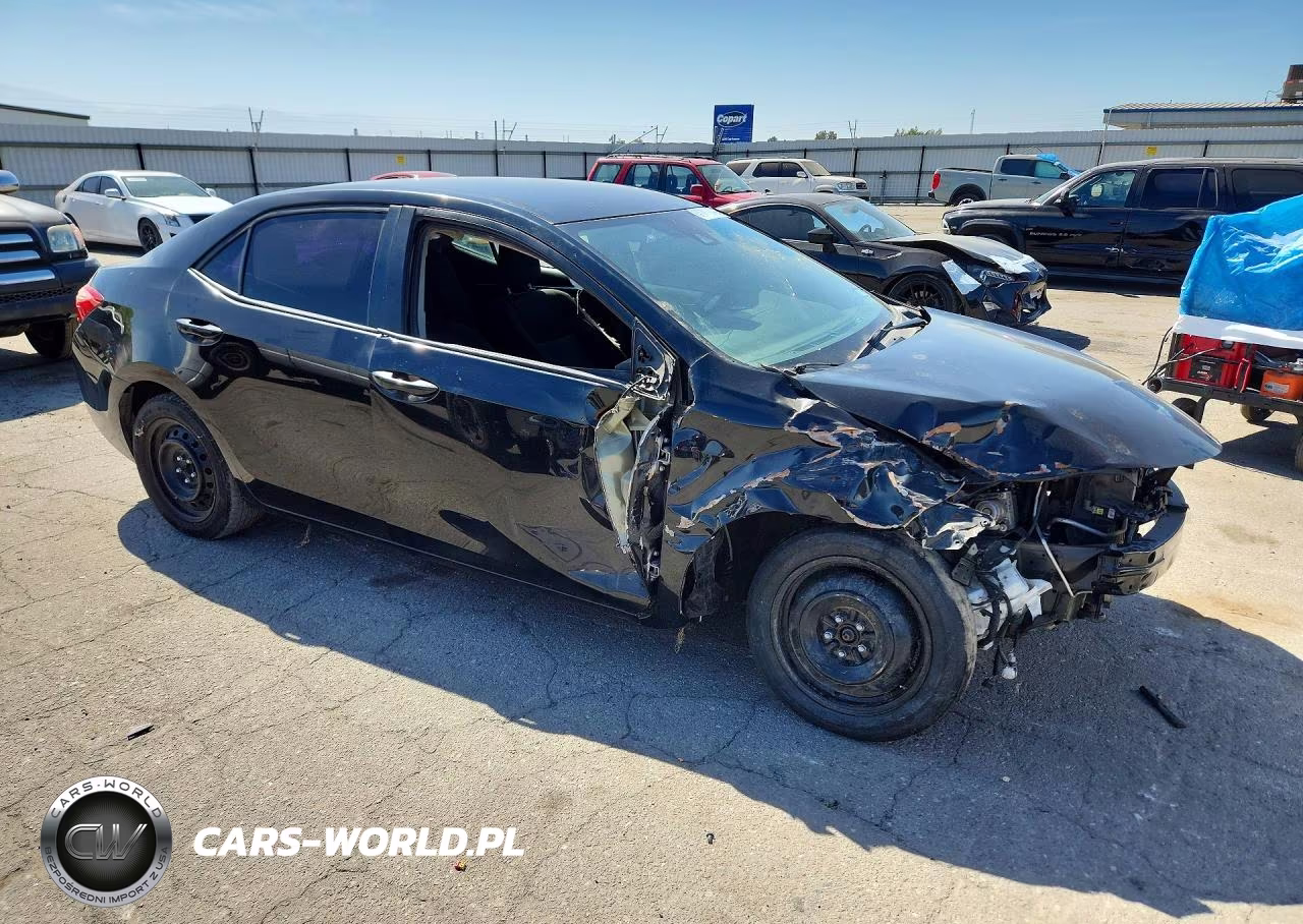 2018 Toyota Corolla Le VIN:2T1BURHE1JC105459 - 4