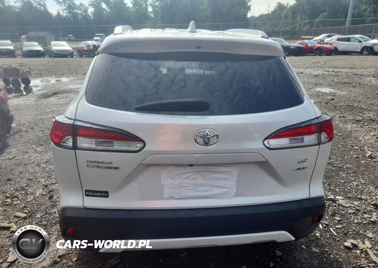 2023 Toyota Corolla Cross Le VIN:7MUCAABG6PV073901 - 6