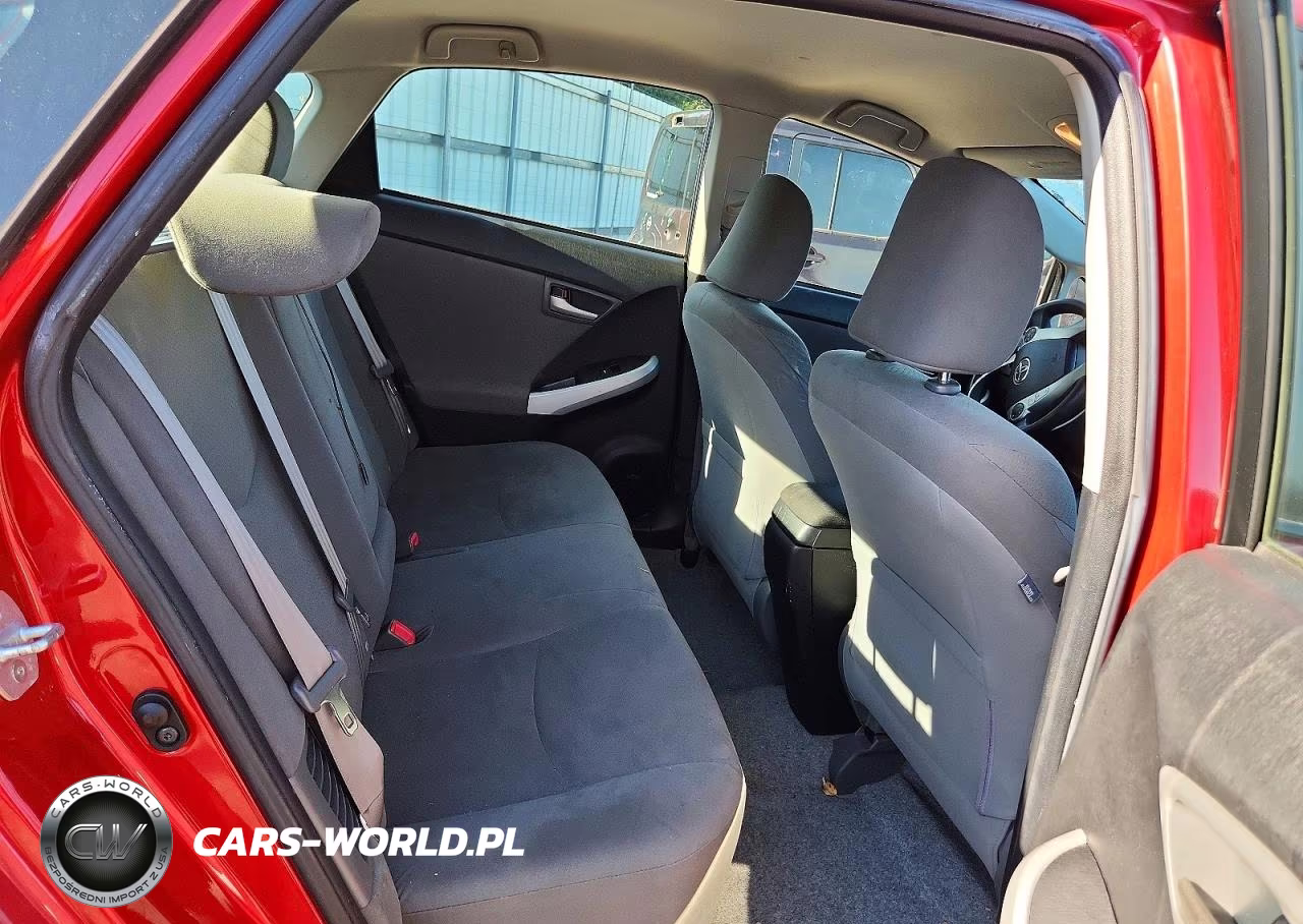 2013 Toyota Prius Three VIN:JTDKN3DU8D0342696 - 10