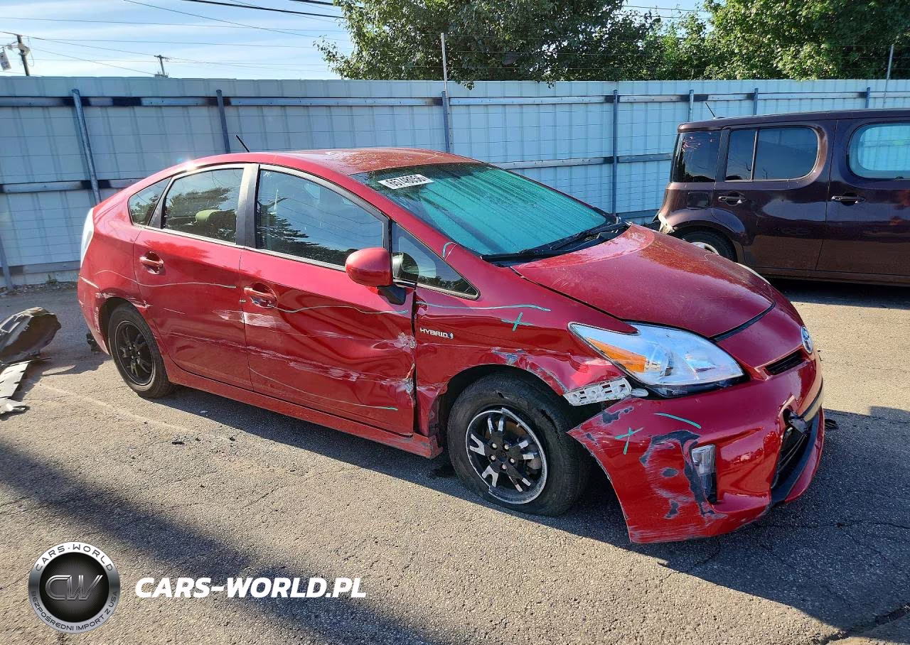 2013 Toyota Prius Three VIN:JTDKN3DU8D0342696 - 4