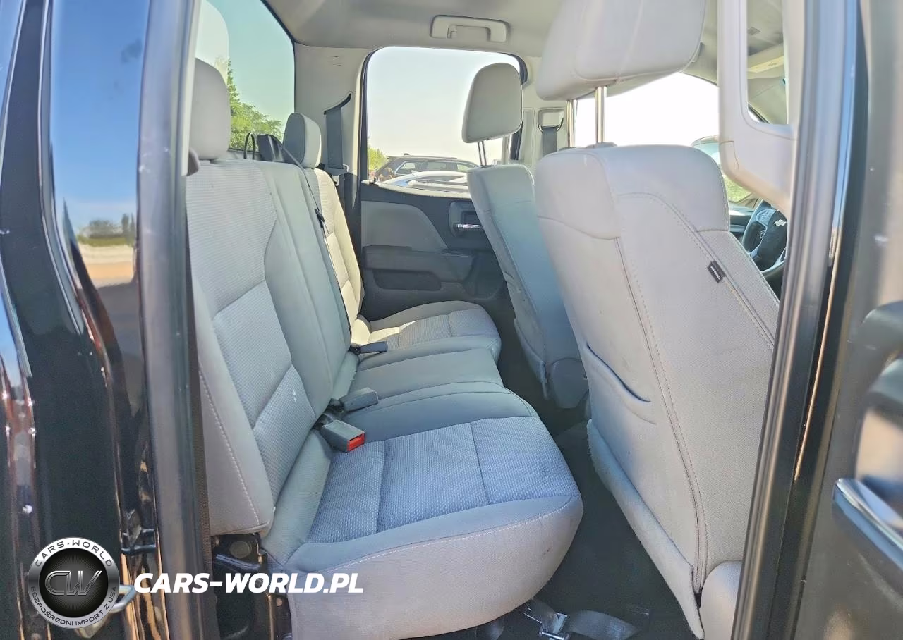 2018 Chevrolet Silverado C1500 Custom VIN:1GCRCPEH1JZ283043 - 10