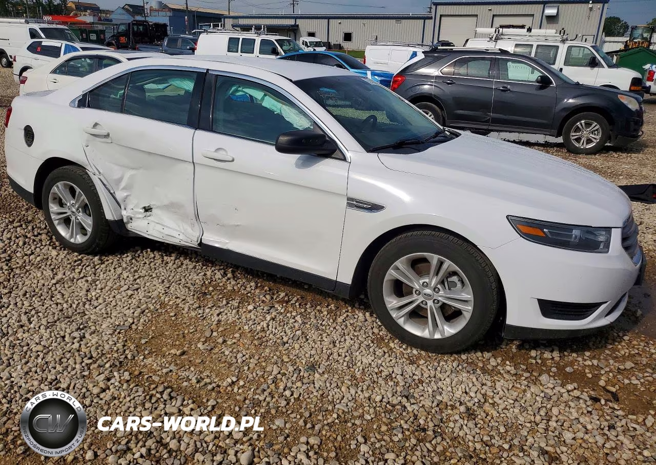 2017 Ford Taurus Se VIN:1FAHP2D83HG130065 - 4