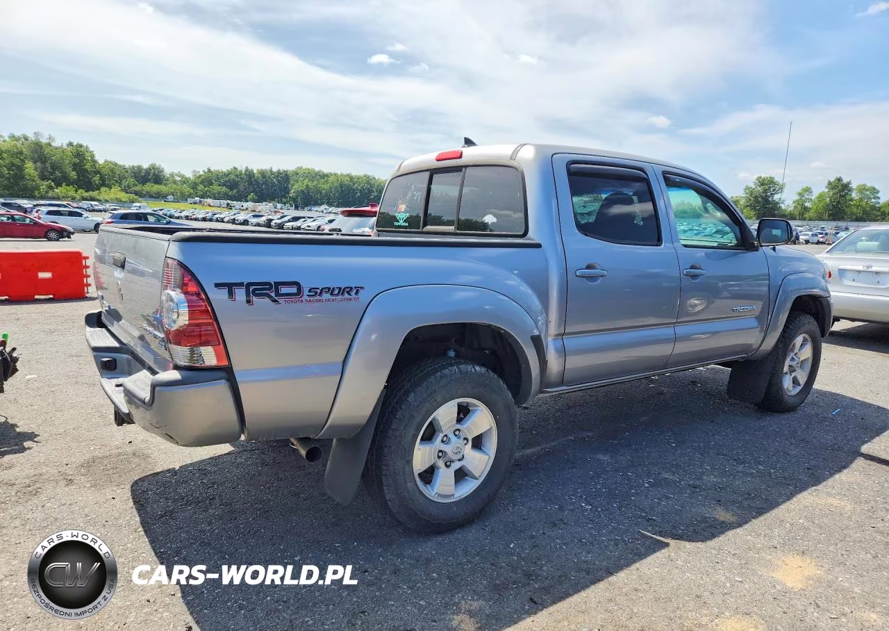 2015 Toyota Tacoma Double Cab Prerunner VIN:3TMJU4GN6FM179667 - 3