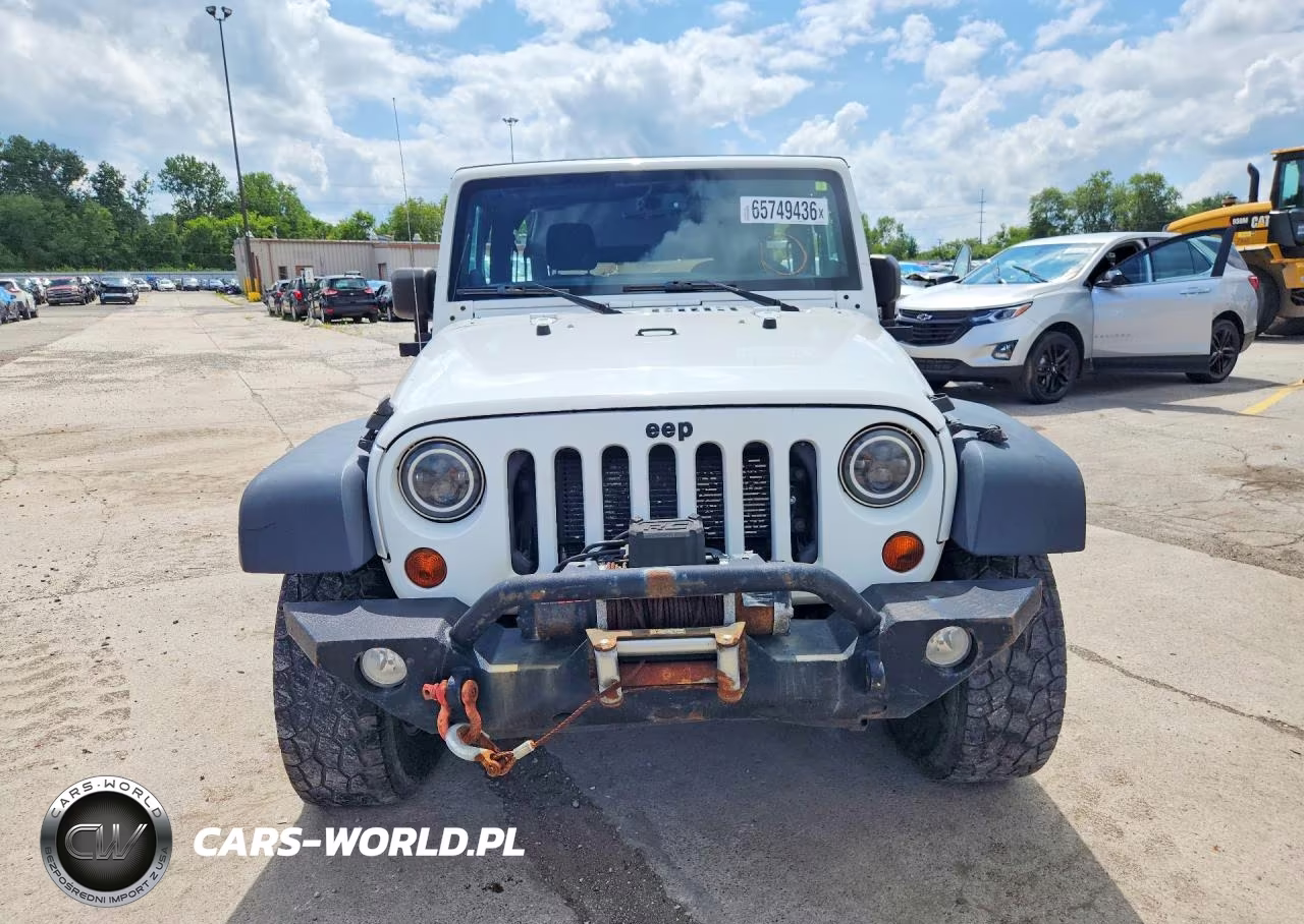 2013 Jeep Wrangler Sport VIN:1C4AJWAG1DL677630 - 5