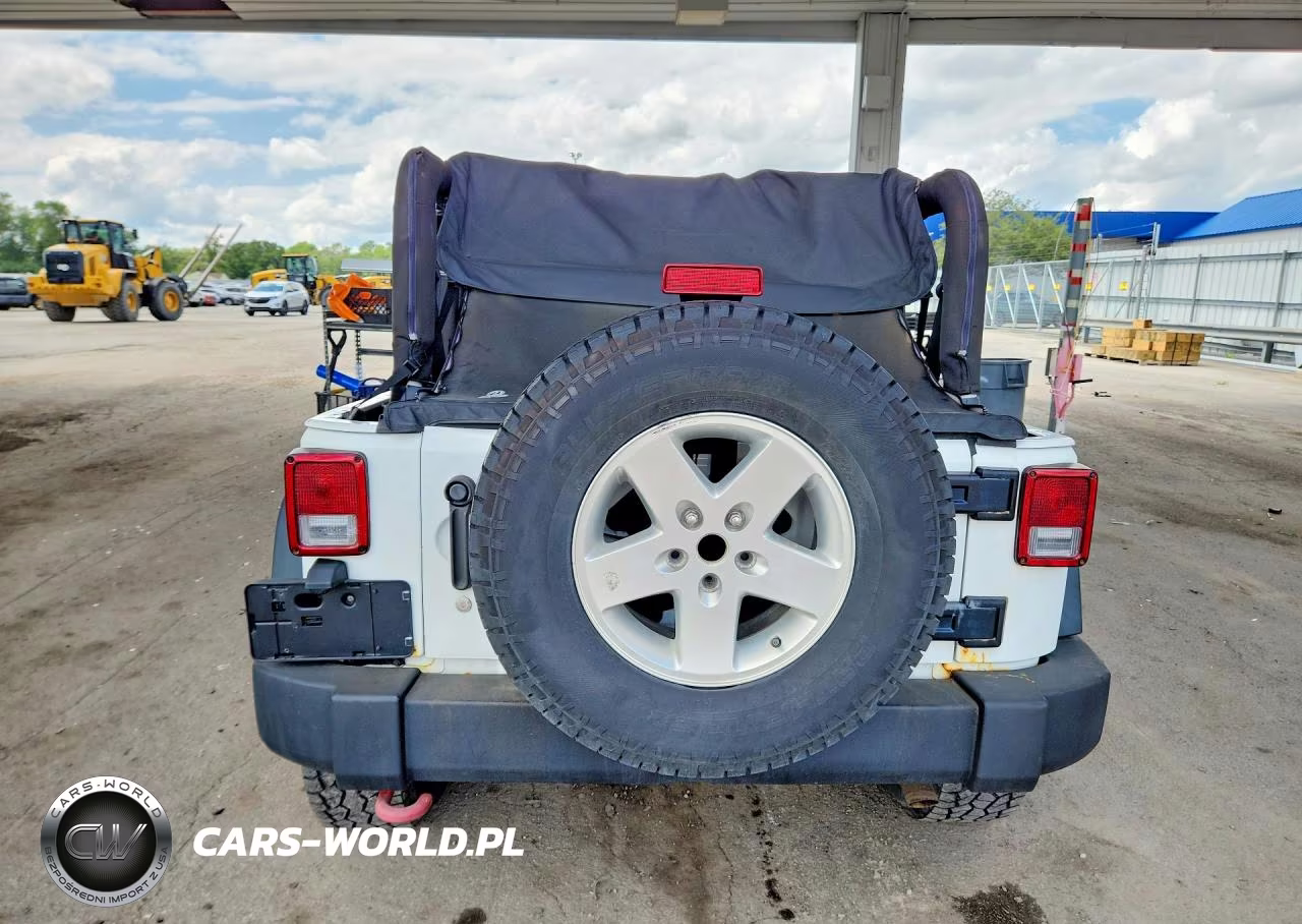 2013 Jeep Wrangler Sport VIN:1C4AJWAG1DL677630 - 6