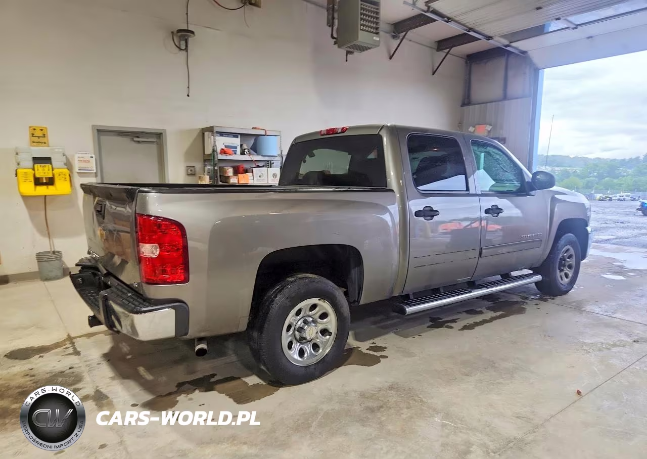 2012 Chevrolet Silverado C1500 Ls VIN:3GCPCREA9CG286748 - 3