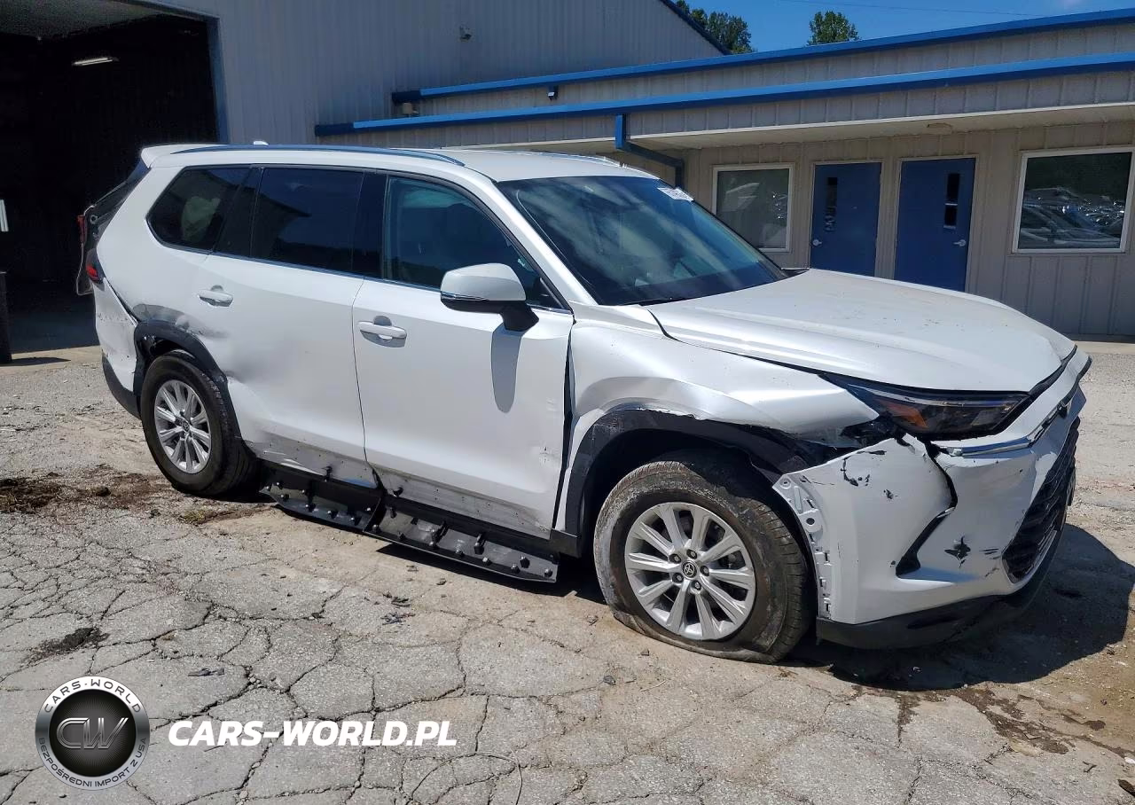 2026 Toyota Grand Highlander Xle VIN:5TDAAAB53TS104807 - 4