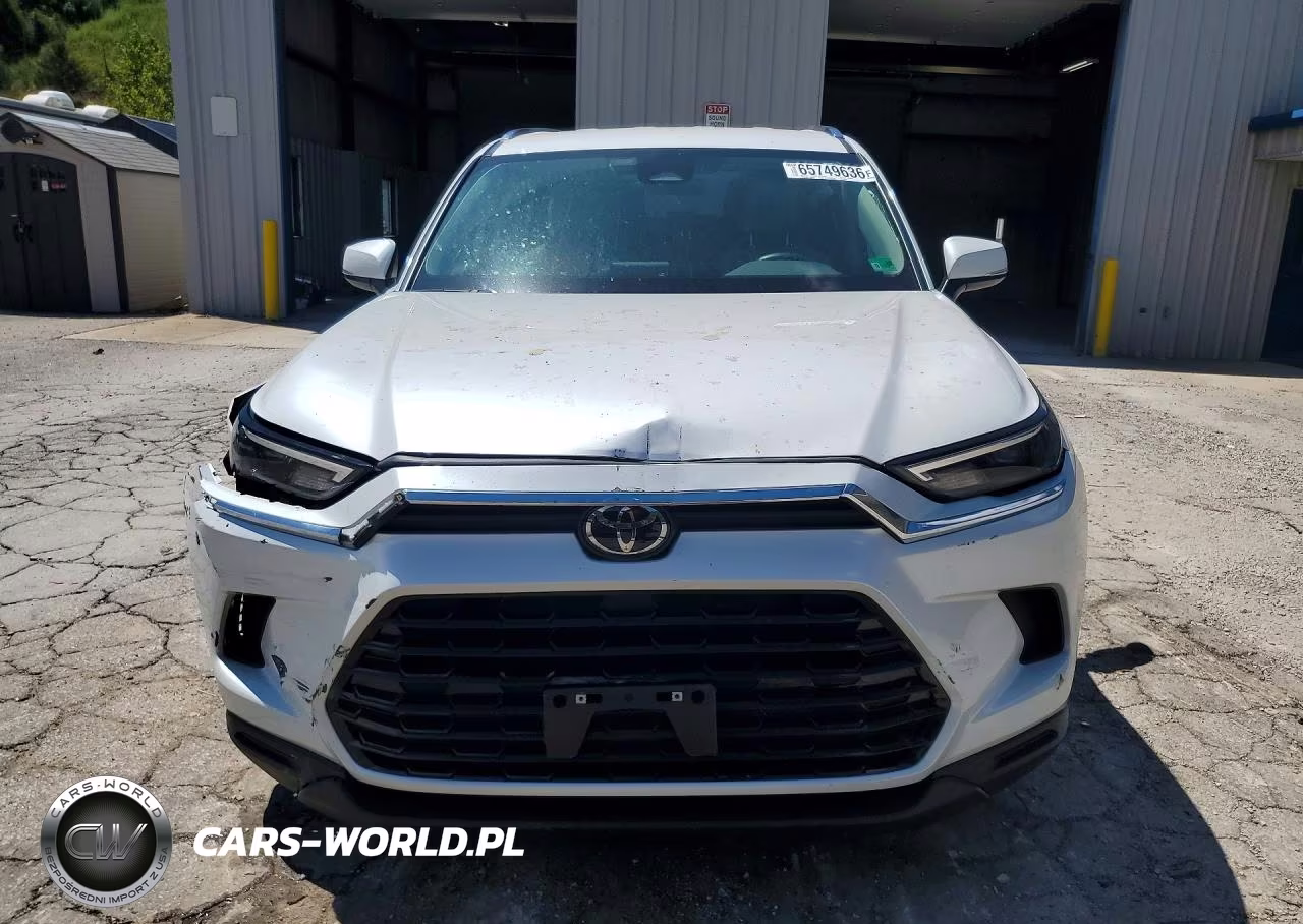 2026 Toyota Grand Highlander Xle VIN:5TDAAAB53TS104807 - 5