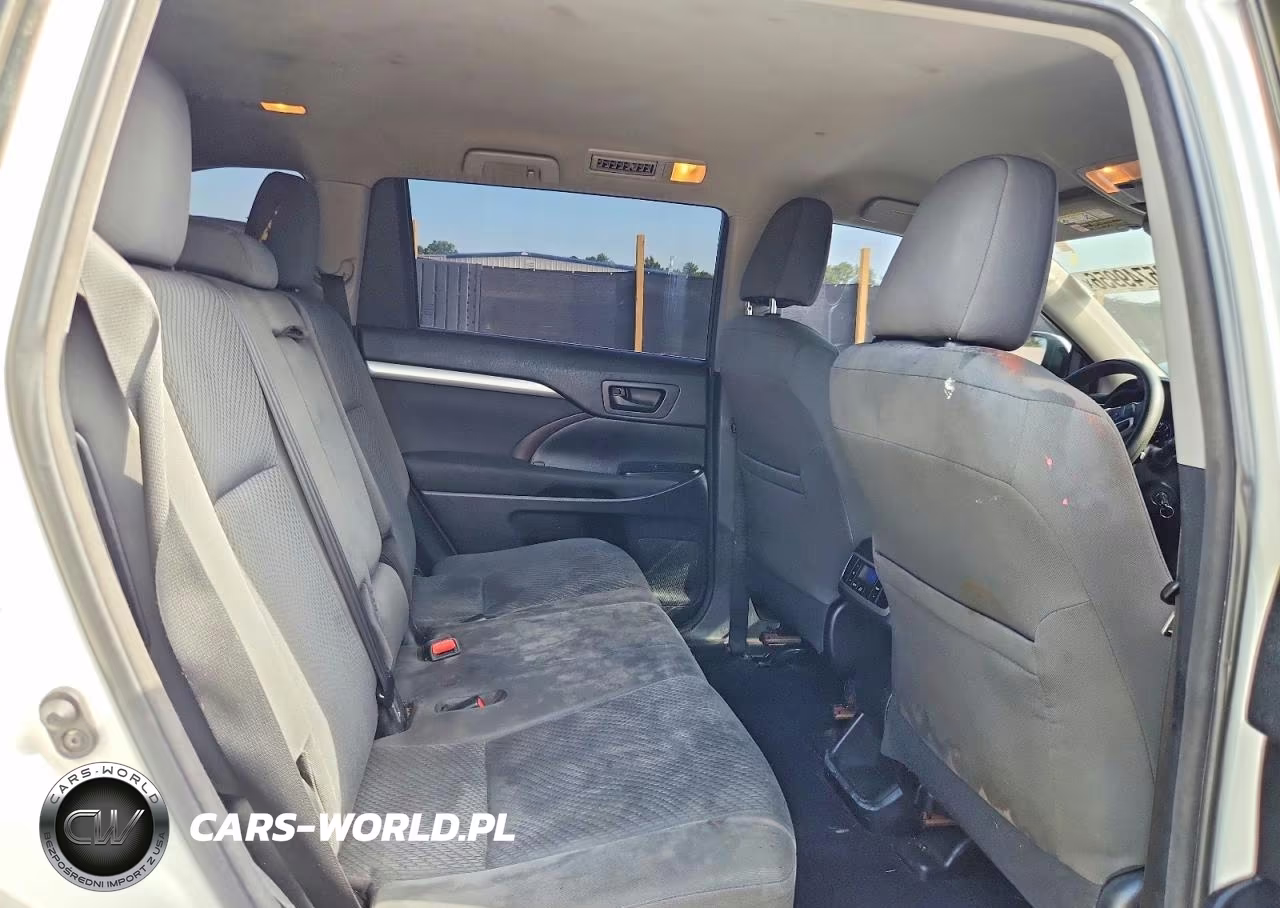 2015 Toyota Highlander Le VIN:5TDZKRFH5FS052989 - 11