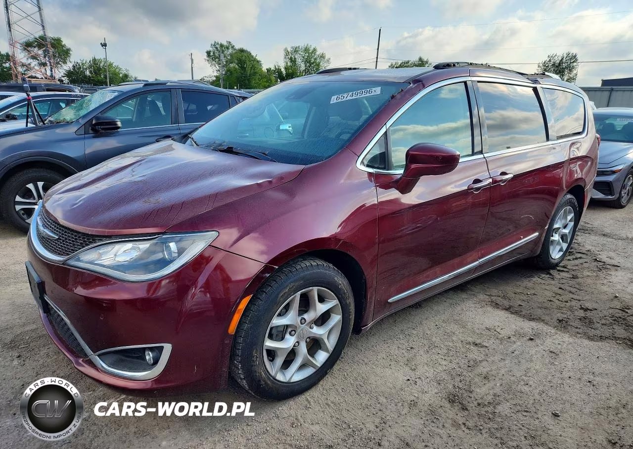 2017 Chrysler Pacifica Touring L Plus
