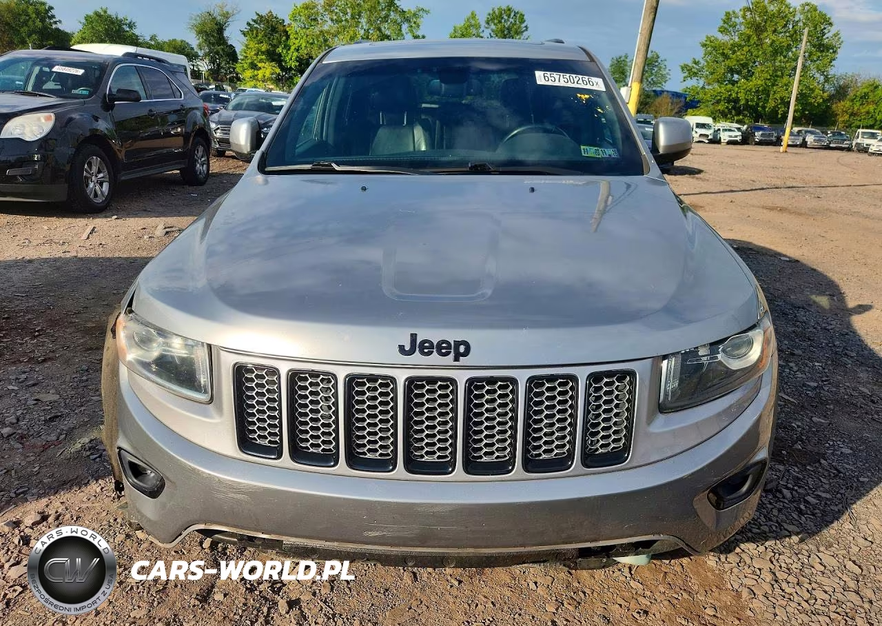 2015 Jeep Grand Cherokee Laredo VIN:1C4RJFAGXFC227352 - 5