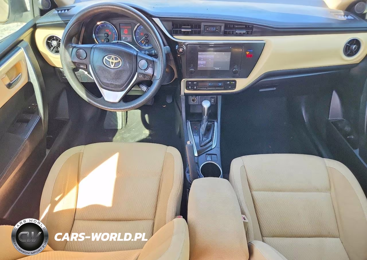 2018 Toyota Corolla Le VIN:5YFBURHE0JP847187 - 8
