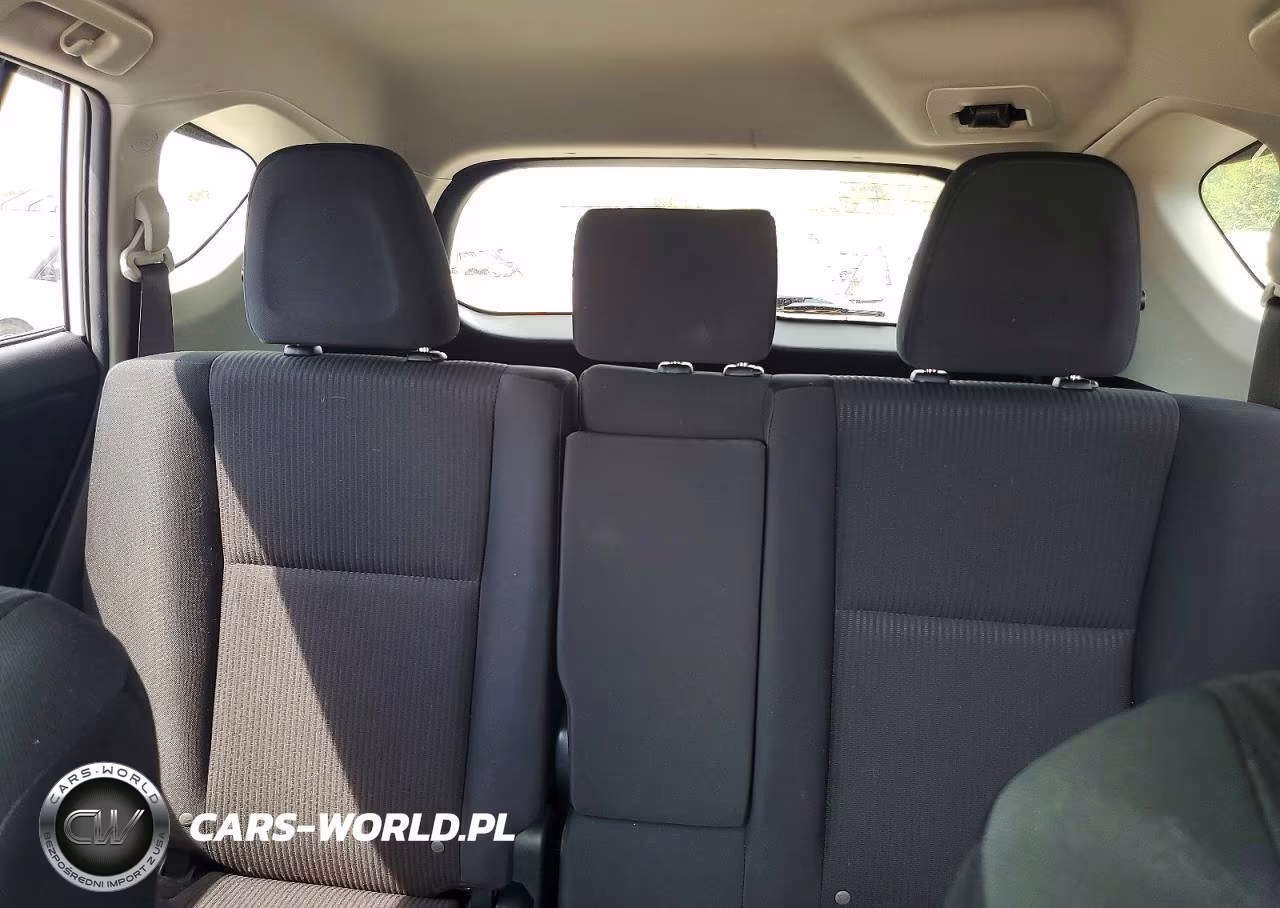 2017 Toyota Rav4 Le VIN:JTMBFREV0HJ137607 - 10