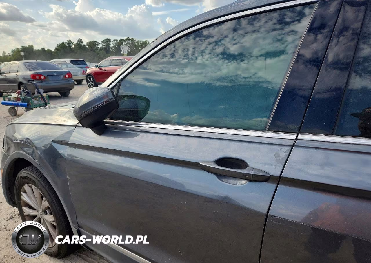 2018 Volkswagen Tiguan Se VIN:3VV3B7AX0JM187543 - 9