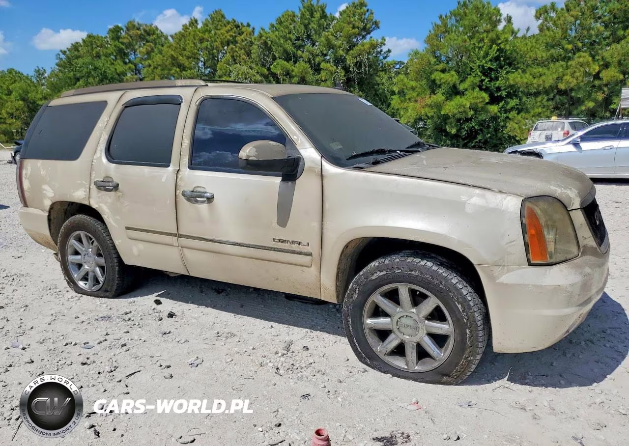 2011 GMC Yukon Denali VIN:1GKS1EEF5BR122713 - 4