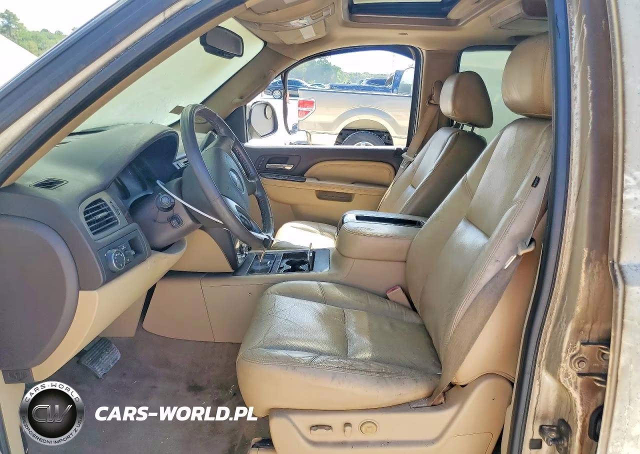 2011 GMC Yukon Denali VIN:1GKS1EEF5BR122713 - 7