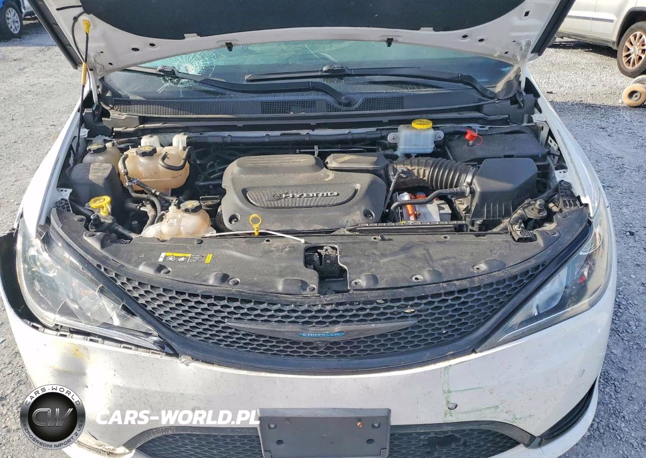2020 Chrysler Pacifica Hybrid Limited VIN:2C4RC1N73LR287550 - 12