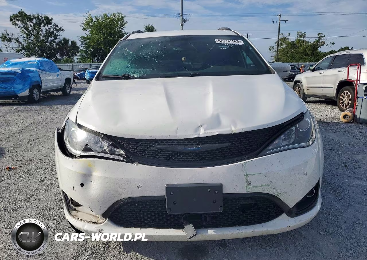 2020 Chrysler Pacifica Hybrid Limited VIN:2C4RC1N73LR287550 - 5