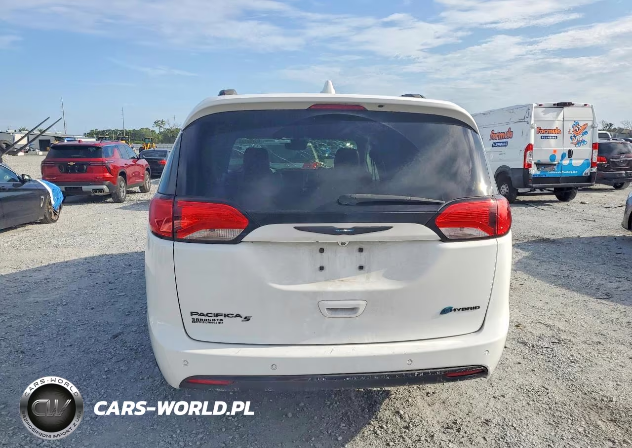 2020 Chrysler Pacifica Hybrid Limited VIN:2C4RC1N73LR287550 - 6