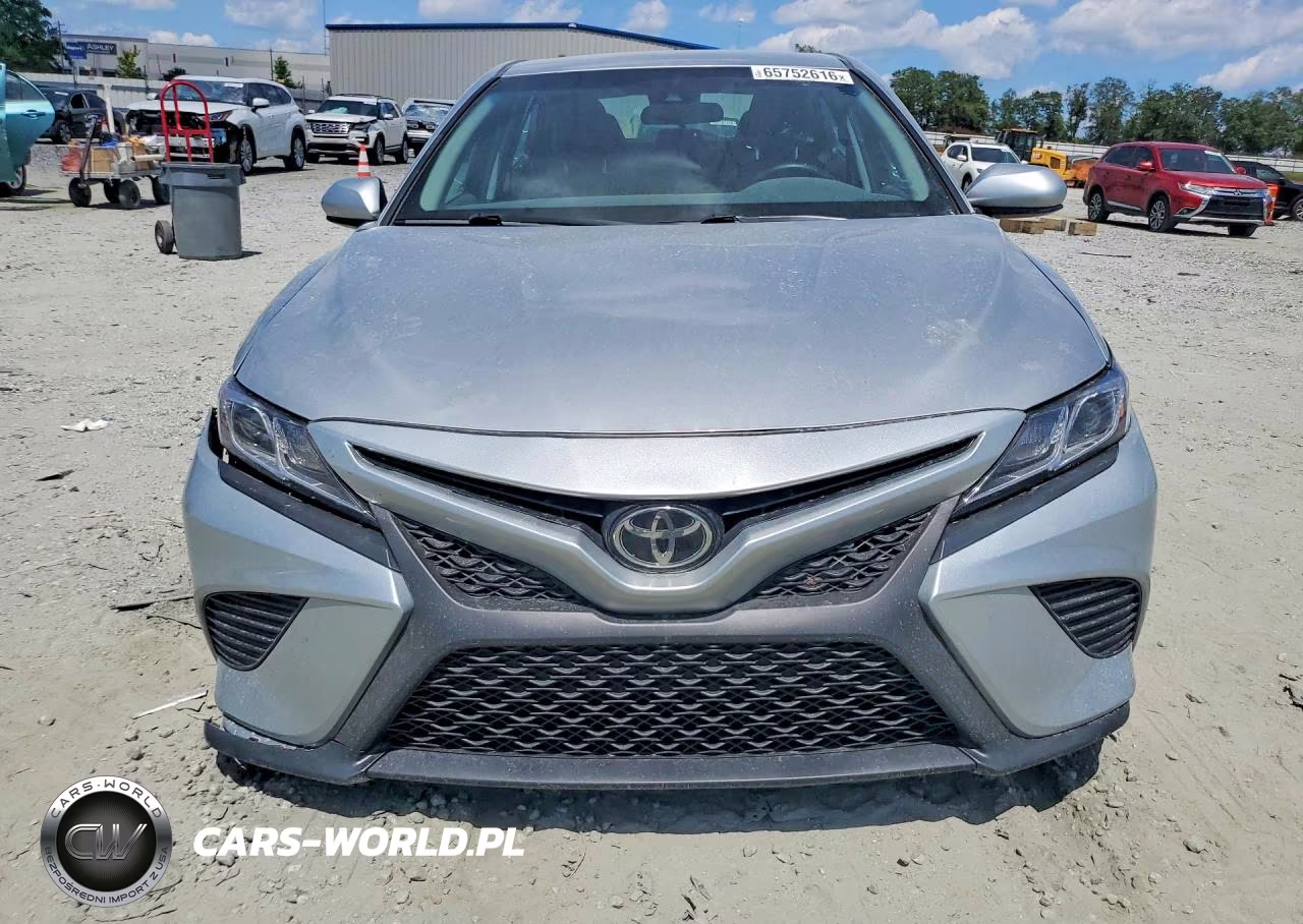 2018 Toyota Camry Se VIN:4T1B11HK6JU065104 - 5