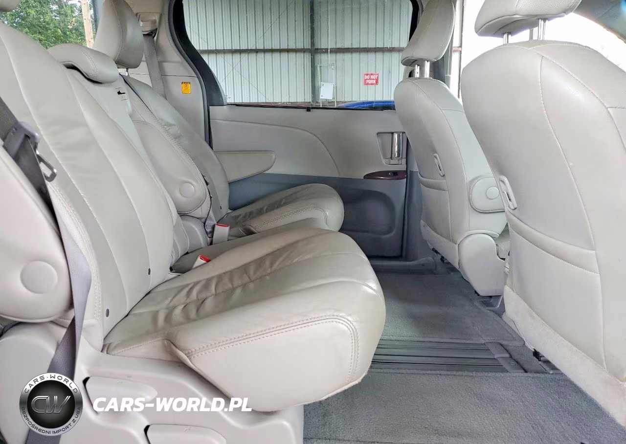 2011 Toyota Sienna Xle 8-Passenger VIN:5TDYK3DC6BS161701 - 11