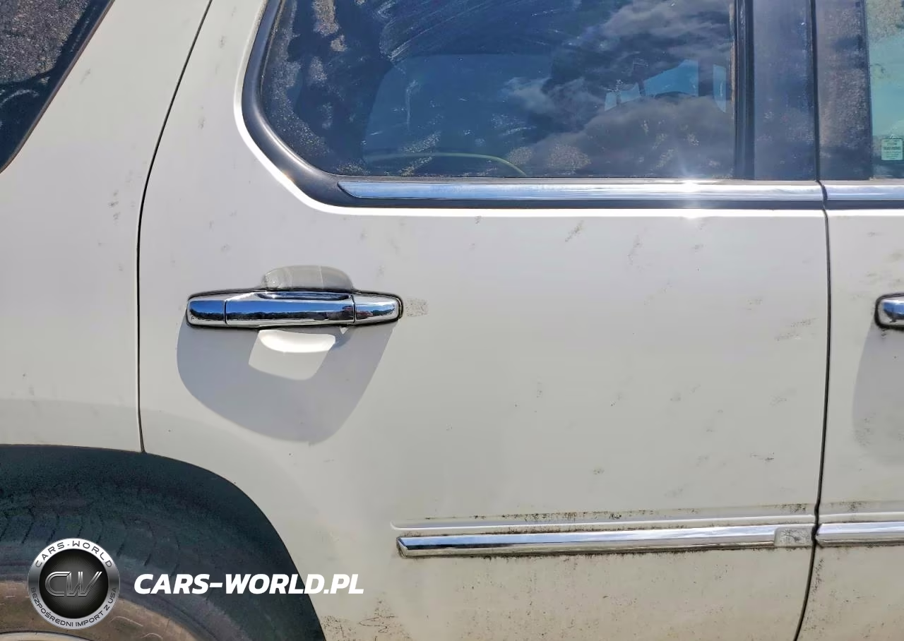 2007 Cadillac Escalade Luxury VIN:1GYFK63817R303507 - 10
