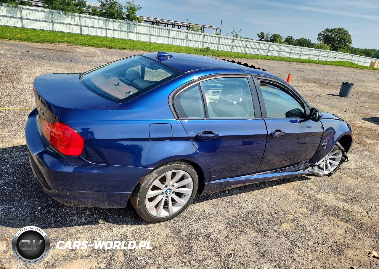 2011 BMW 328 Xi VIN:WBAPK7G50BNN78766 - 3