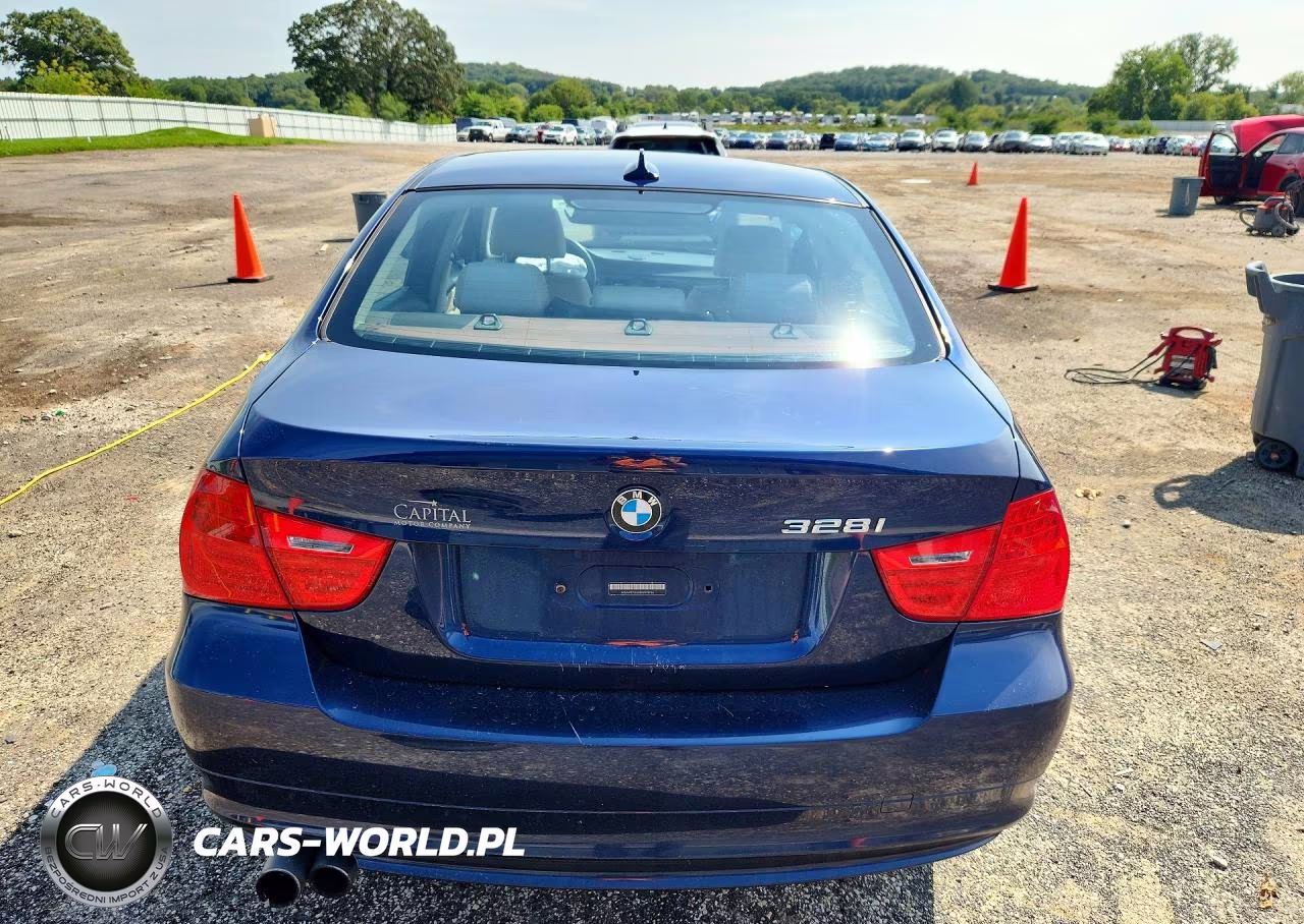 2011 BMW 328 Xi VIN:WBAPK7G50BNN78766 - 6