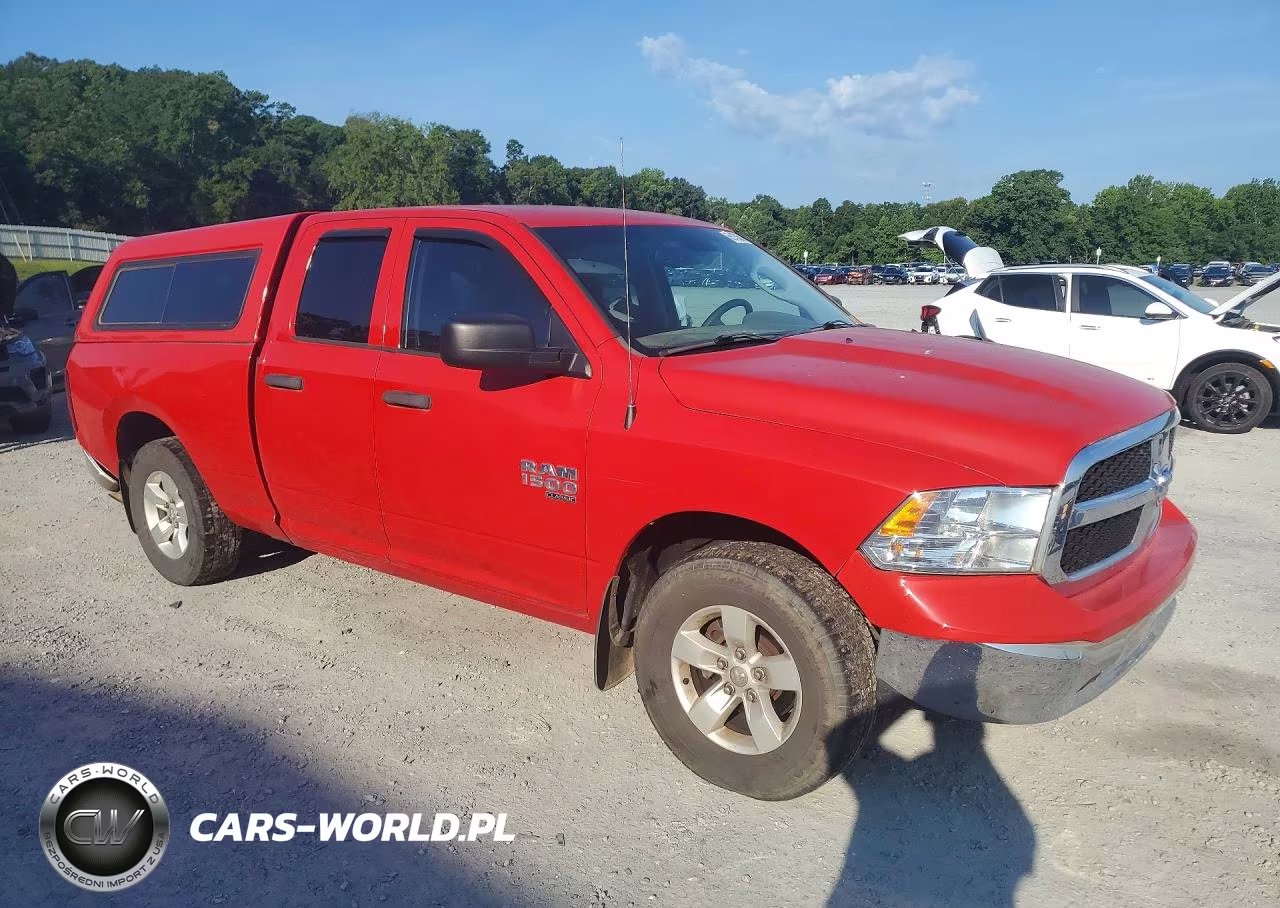 2019 Ram 1500 Classic Tradesman VIN:1C6RR6FG5KS727461 - 4