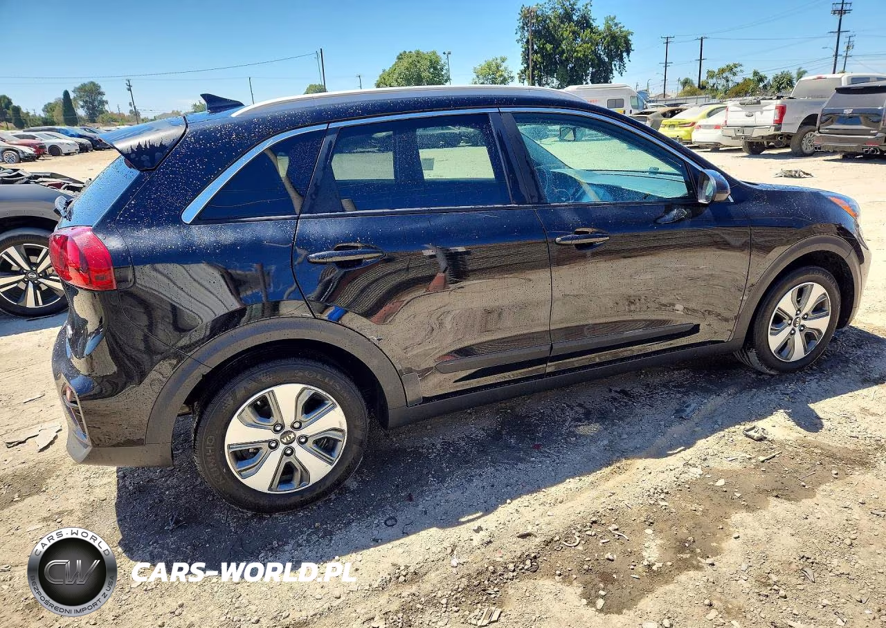 2020 Kia Niro Lx VIN:KNDCB3LC6L5426765 - 3