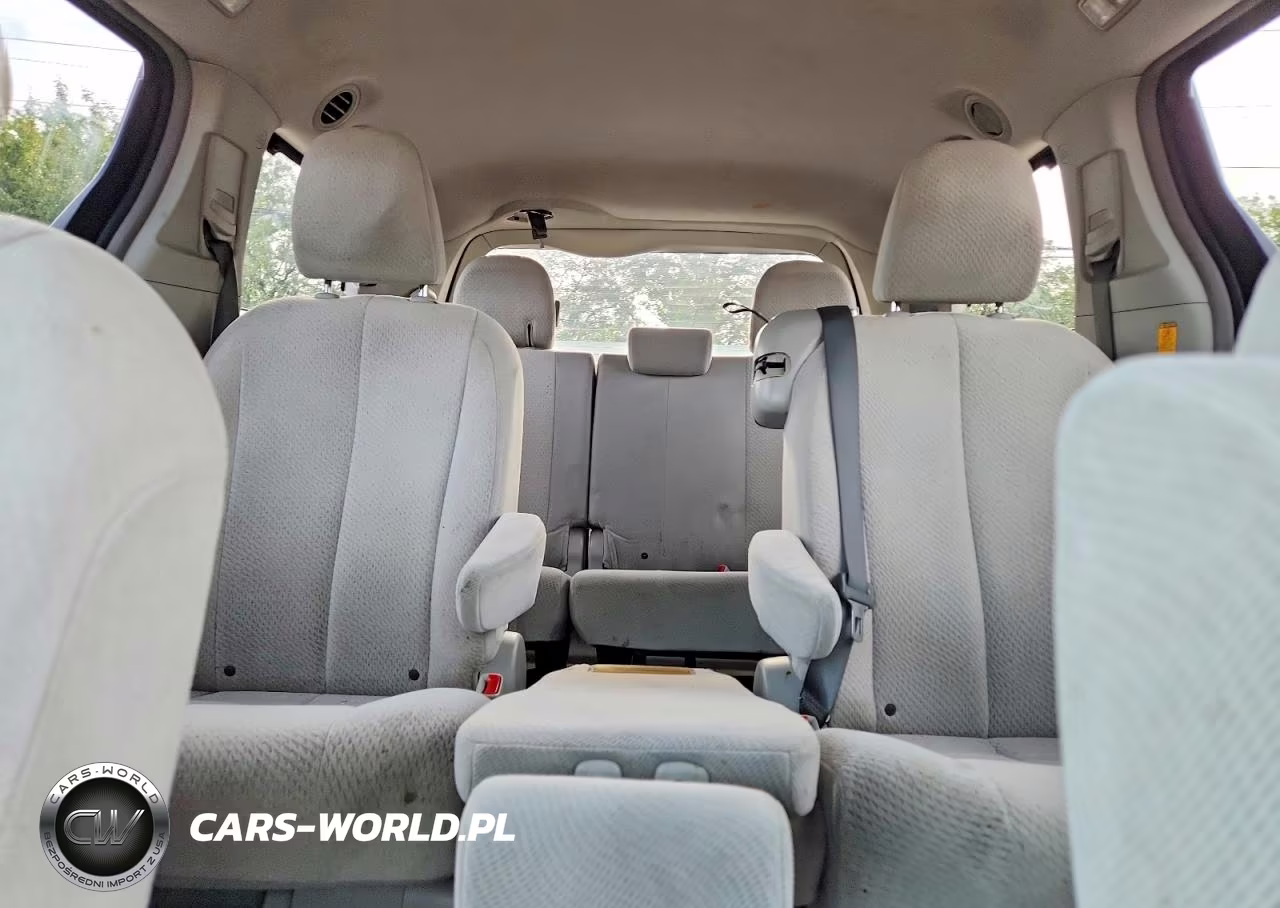 2012 Toyota Sienna Le VIN:5TDKK3DC6CS208961 - 10