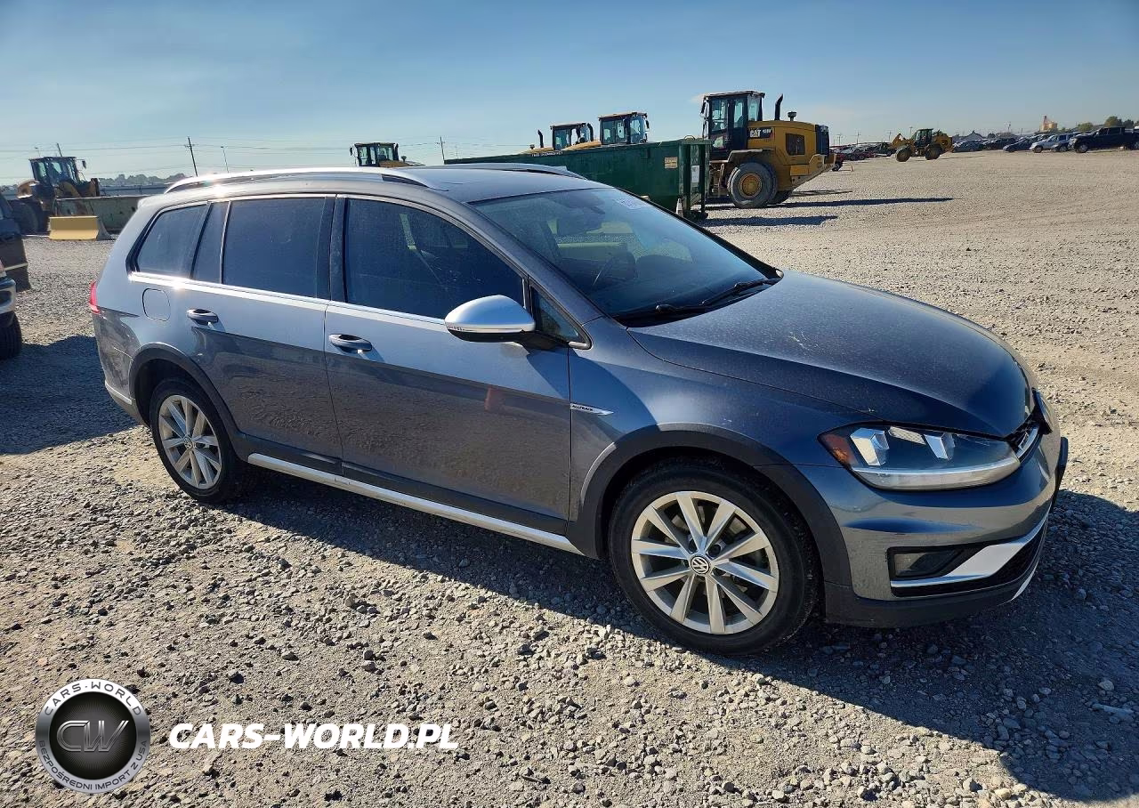 2018 Volkswagen Golf Alltrack S VIN:3VWH17AU1JM767894 - 4