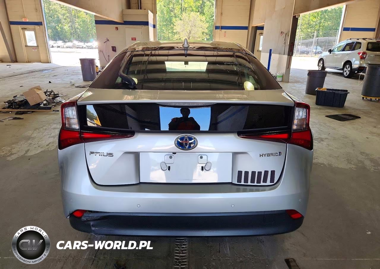 2021 Toyota Prius Le VIN:JTDKAMFU9M3147350 - 6