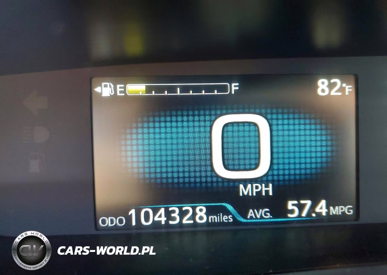 2021 Toyota Prius Le VIN:JTDKAMFU9M3147350 - 9