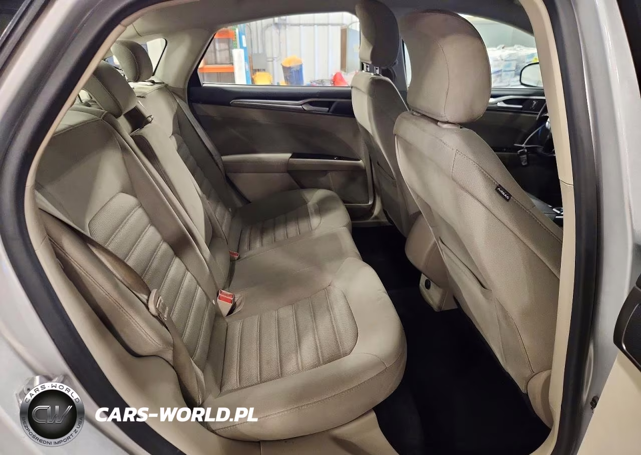 2017 Ford Fusion Se VIN:3FA6P0H71HR383228 - 10