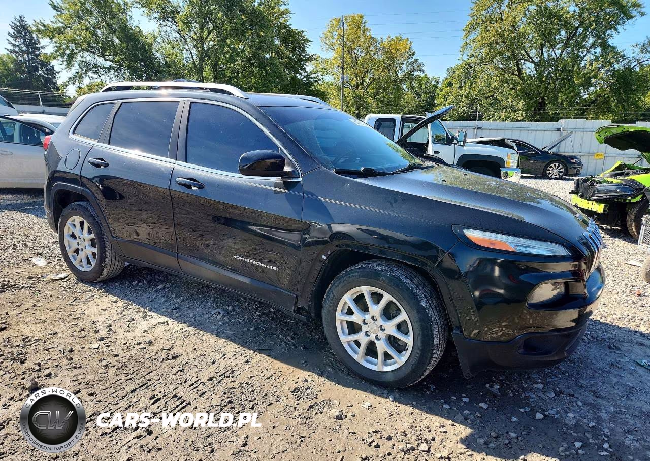 2014 Jeep Cherokee Latitude VIN:1C4PJLCS9EW221997 - 4