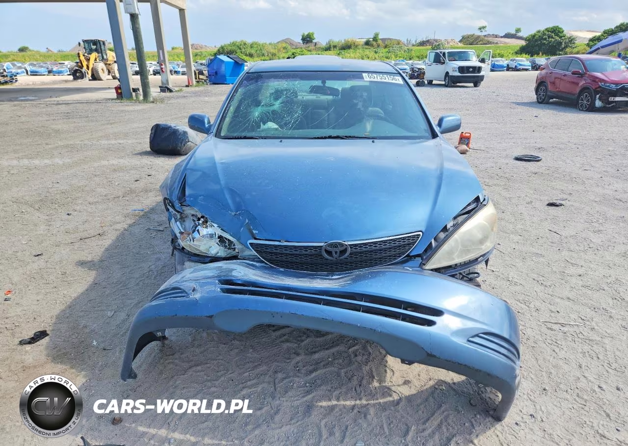 2002 Toyota Camry Le VIN:4T1BE32K82U509190 - 5