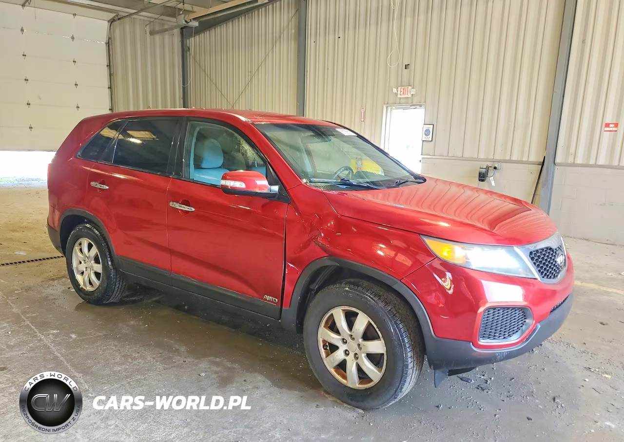 2011 Kia Sorento Lx VIN:5XYKTCA1XBG054038 - 4