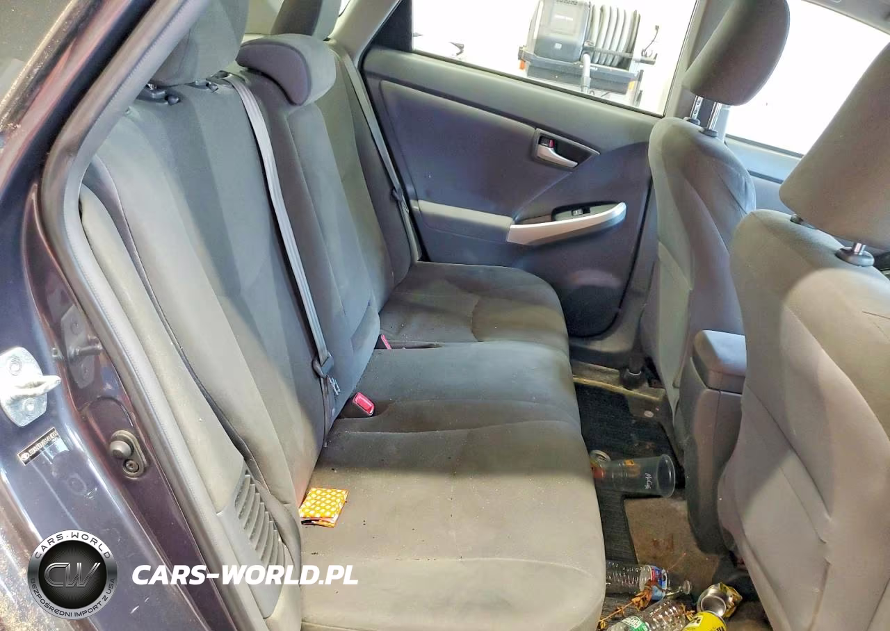 2011 Toyota Prius Two VIN:JTDKN3DU6B1414003 - 10