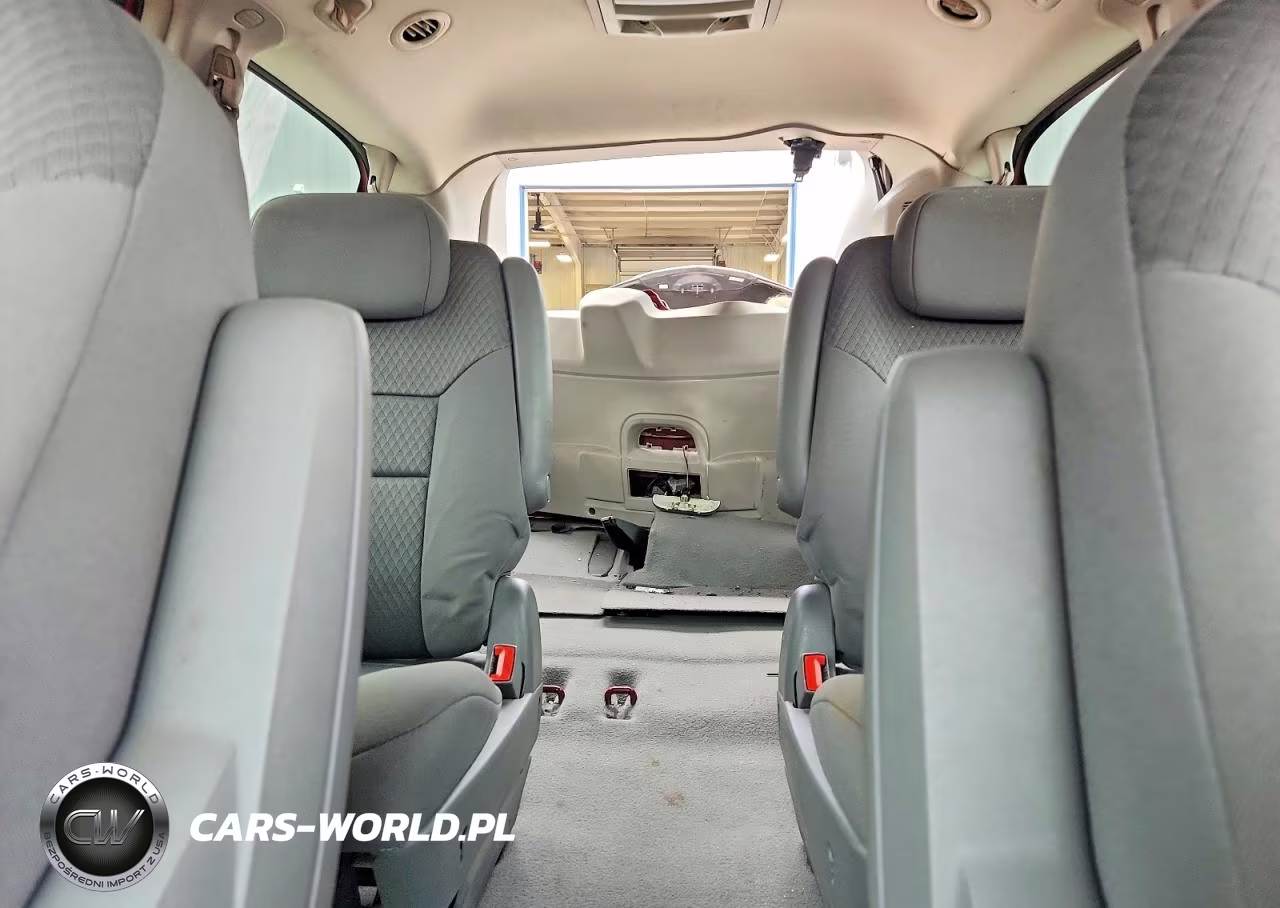 2009 Chrysler Town & Country Touring VIN:2A8HR541X9R597372 - 10