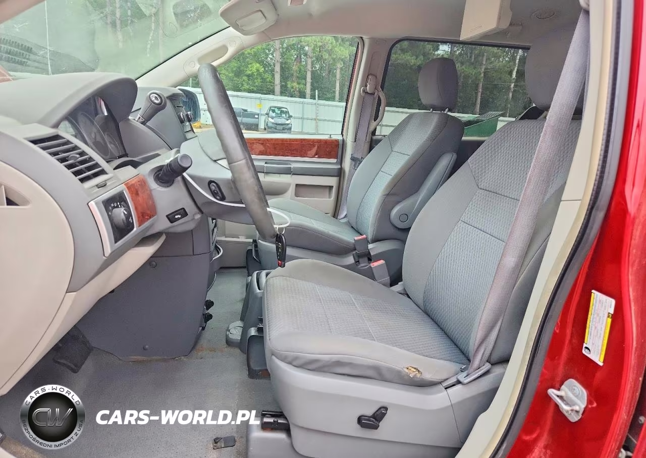 2009 Chrysler Town & Country Touring VIN:2A8HR541X9R597372 - 7