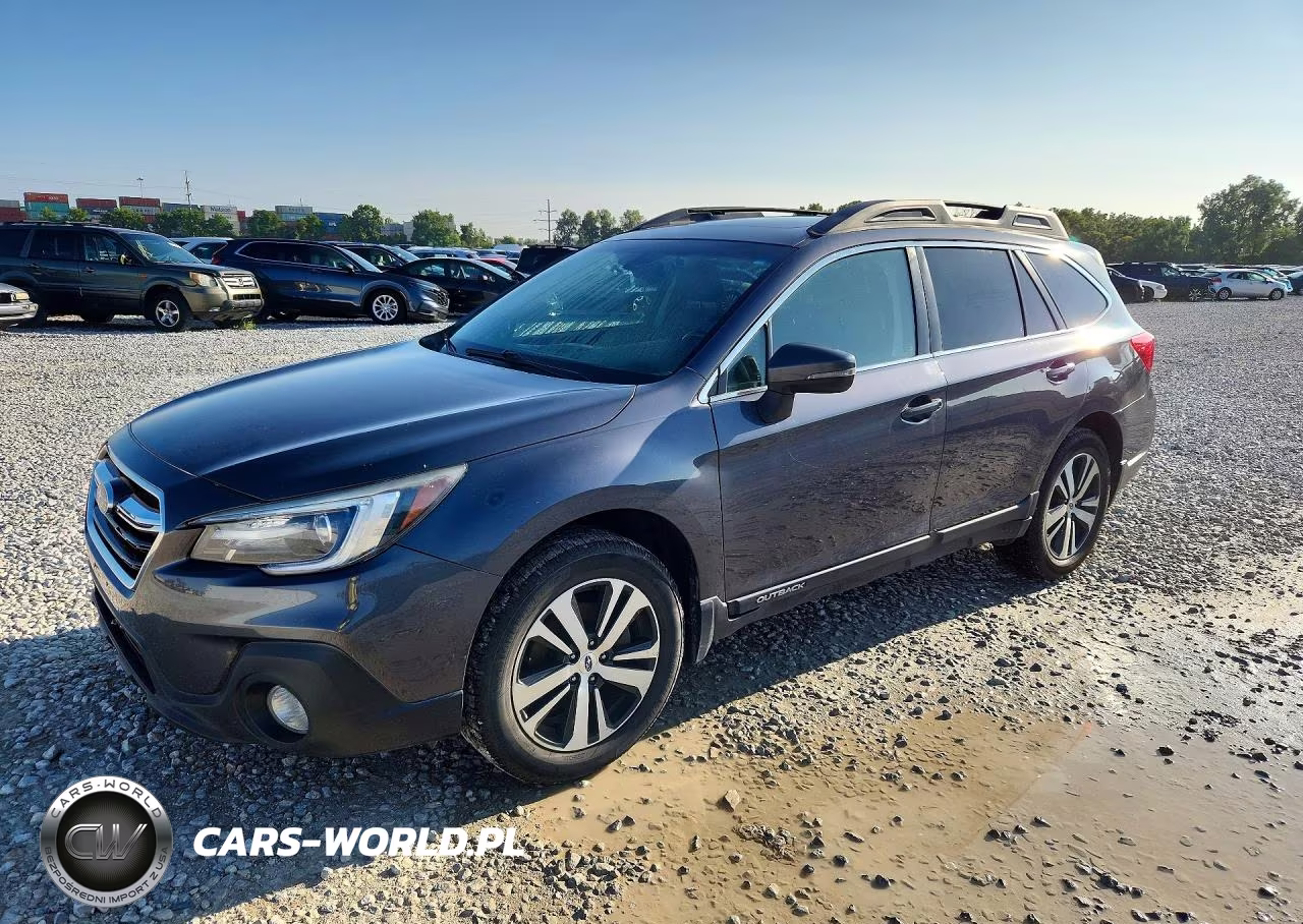 2018 Subaru Outback 3.6R Limited VIN:4S4BSENC3J3252288 - 1