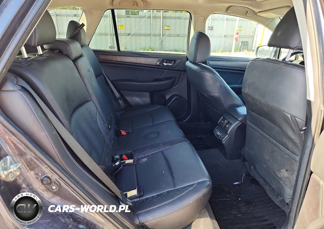 2018 Subaru Outback 3.6R Limited VIN:4S4BSENC3J3252288 - 11