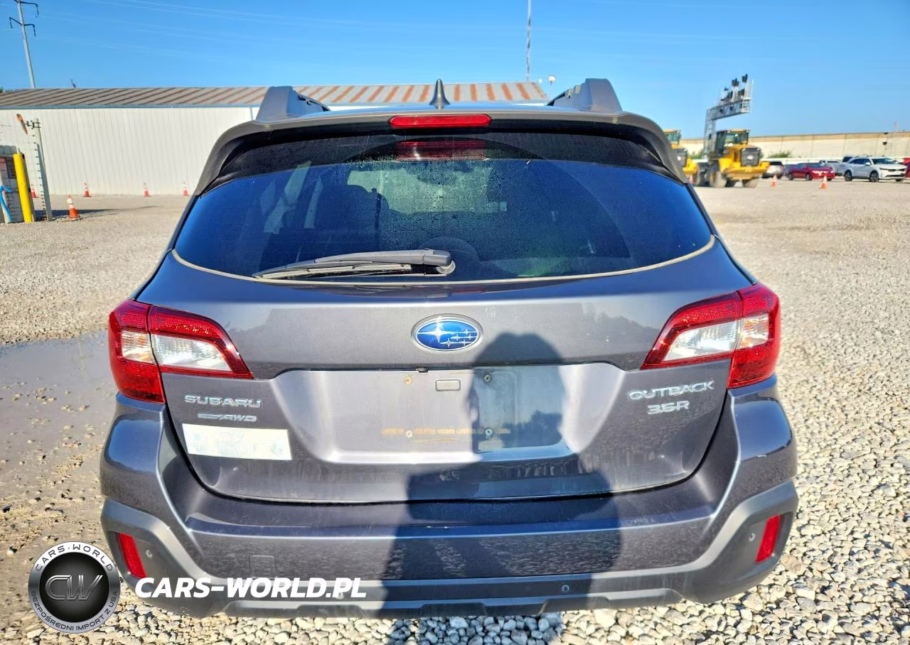 2018 Subaru Outback 3.6R Limited VIN:4S4BSENC3J3252288 - 6