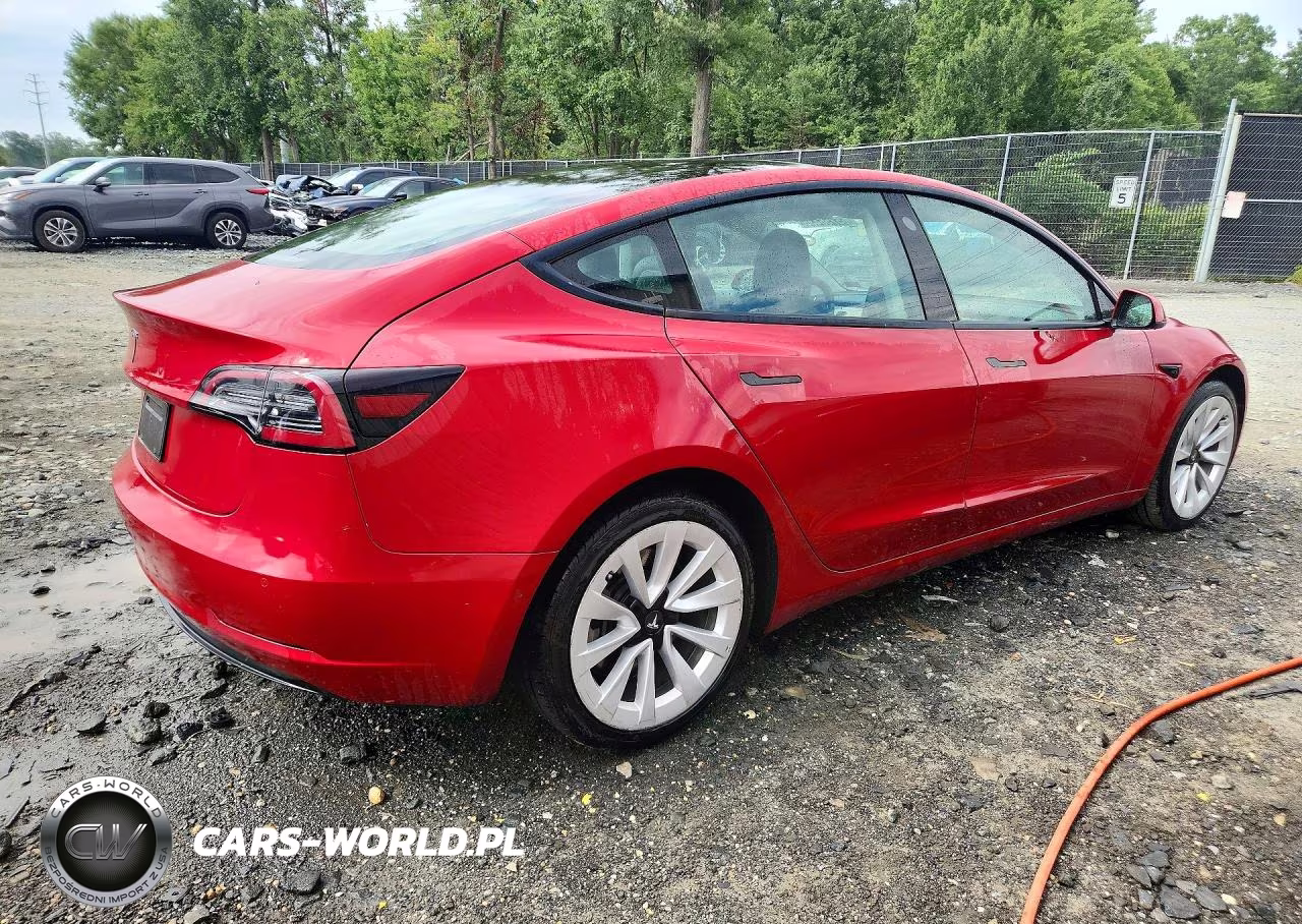 2022 Tesla Model 3 VIN:5YJ3E1EA9NF285621 - 3