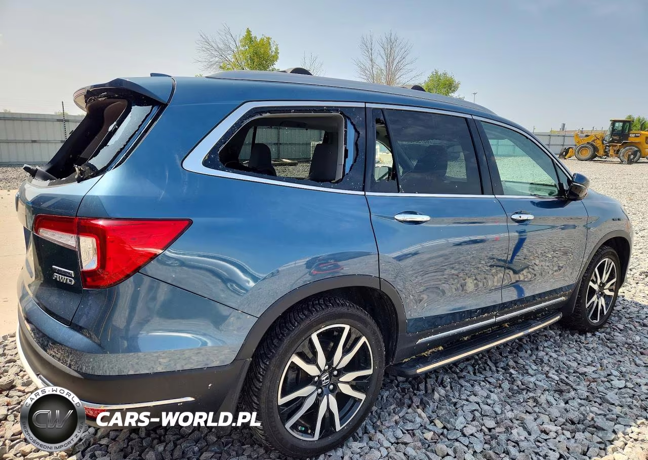 2019 Honda Pilot Touring VIN:5FNYF6H60KB091014 - 3